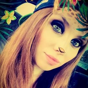 Meet your Posher, Chrissy